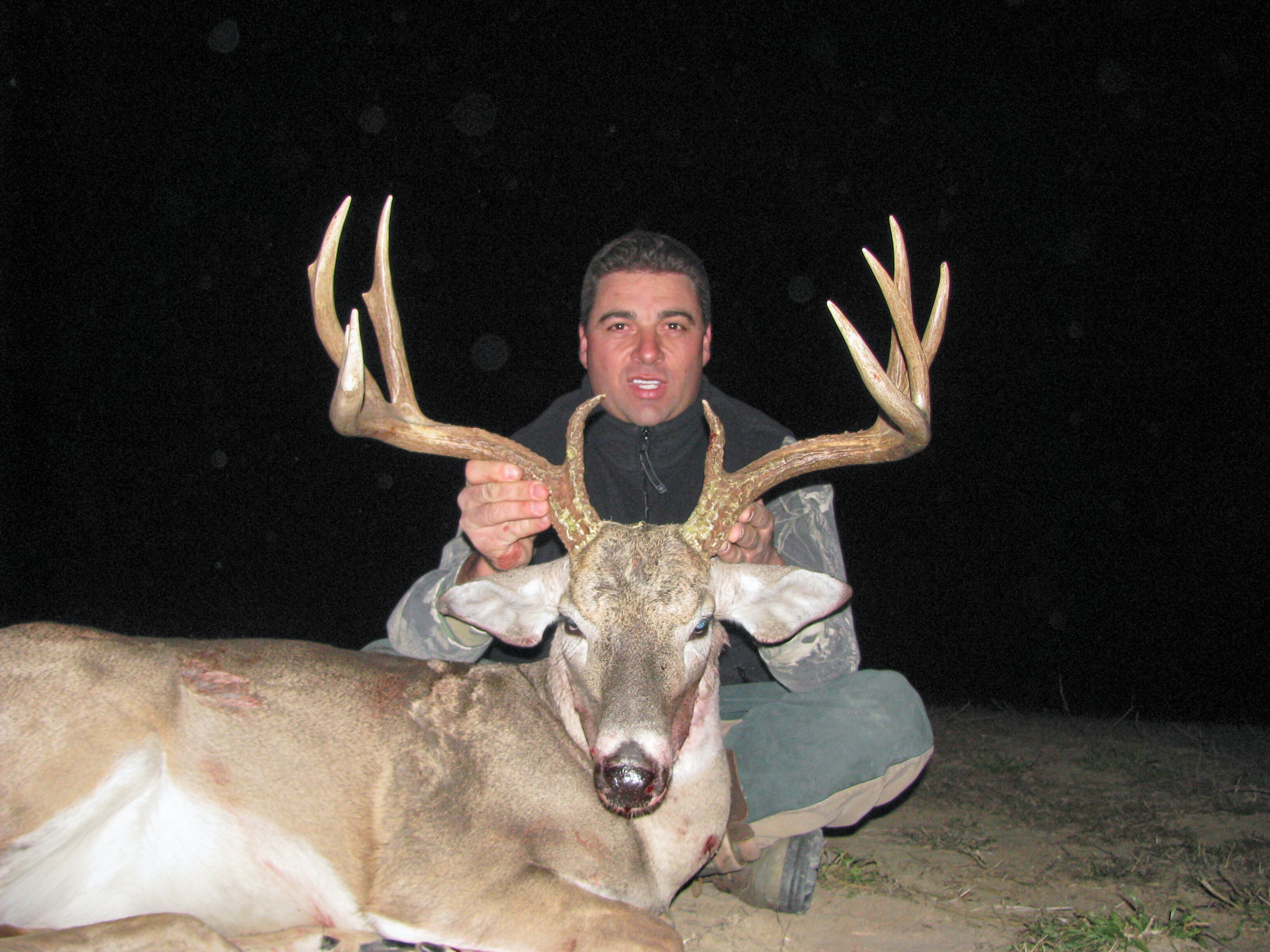 Hooks and Horns Outdoors