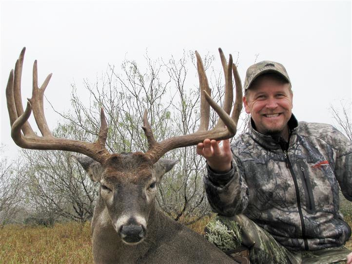 Hooks and Horns Outdoors