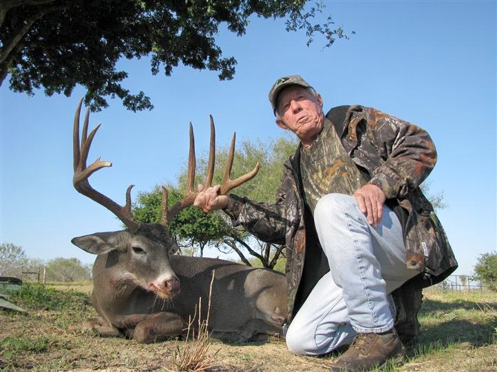 Hooks and Horns Outdoors