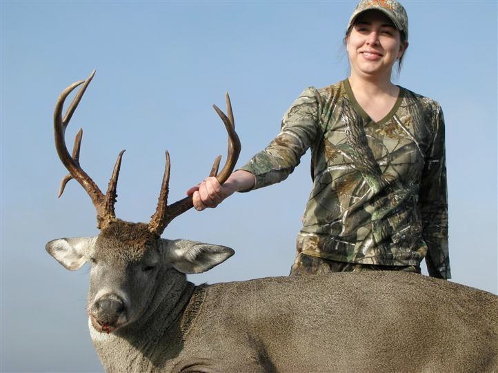 Hooks and Horns Outdoors