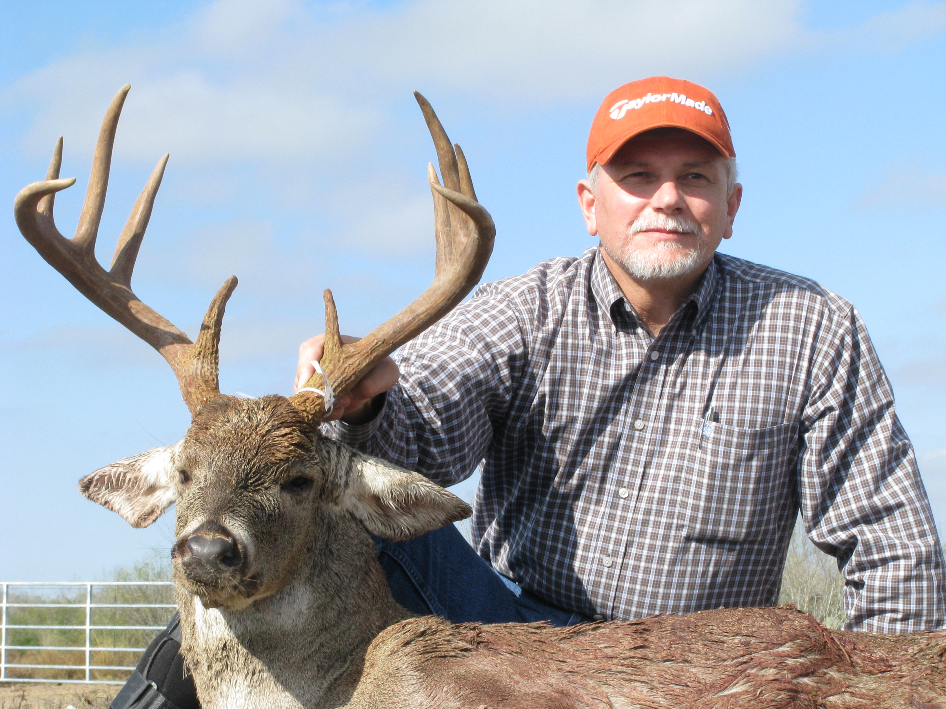 Hooks and Horns Outdoors