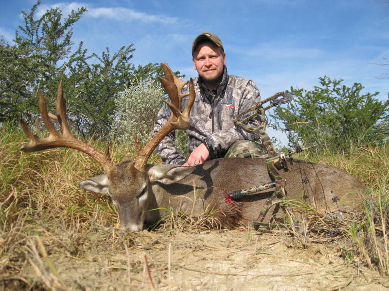 Hooks and Horns Outdoors